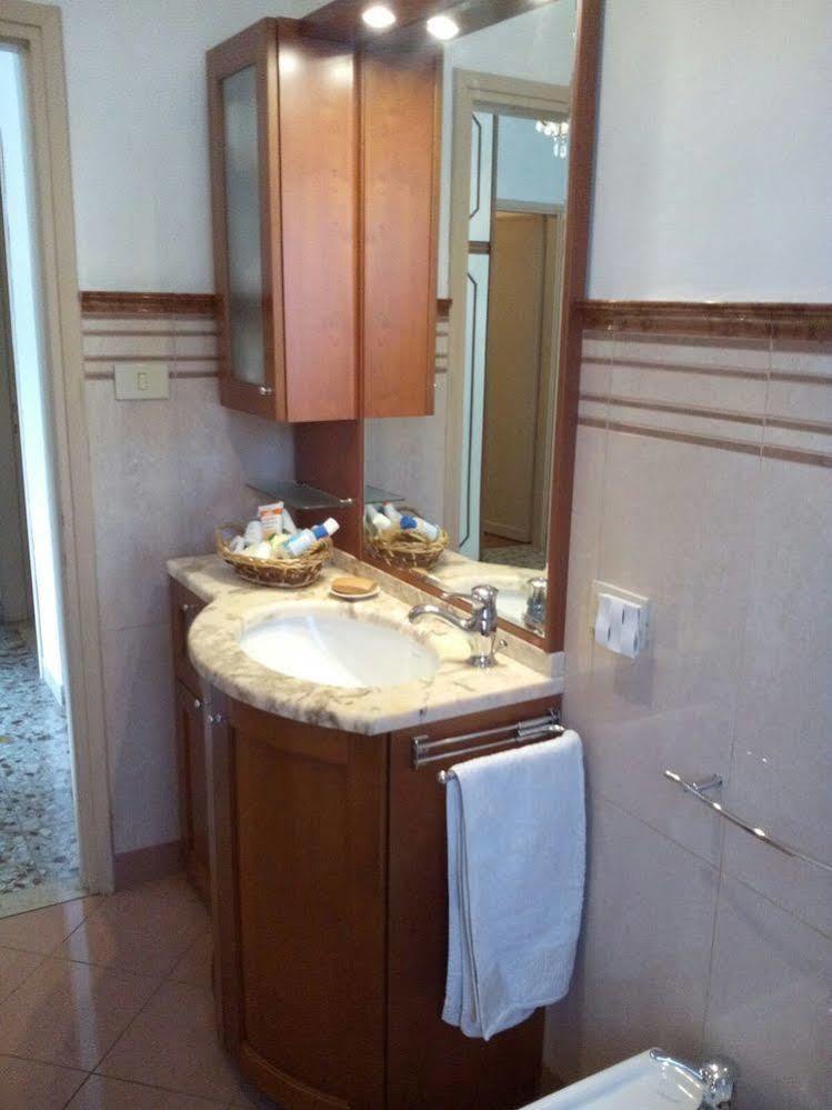 Bed and Breakfast Casa Emanuela Пьяццола-суль-Брента Экстерьер фото