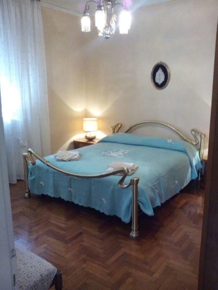 Bed and Breakfast Casa Emanuela Пьяццола-суль-Брента Экстерьер фото