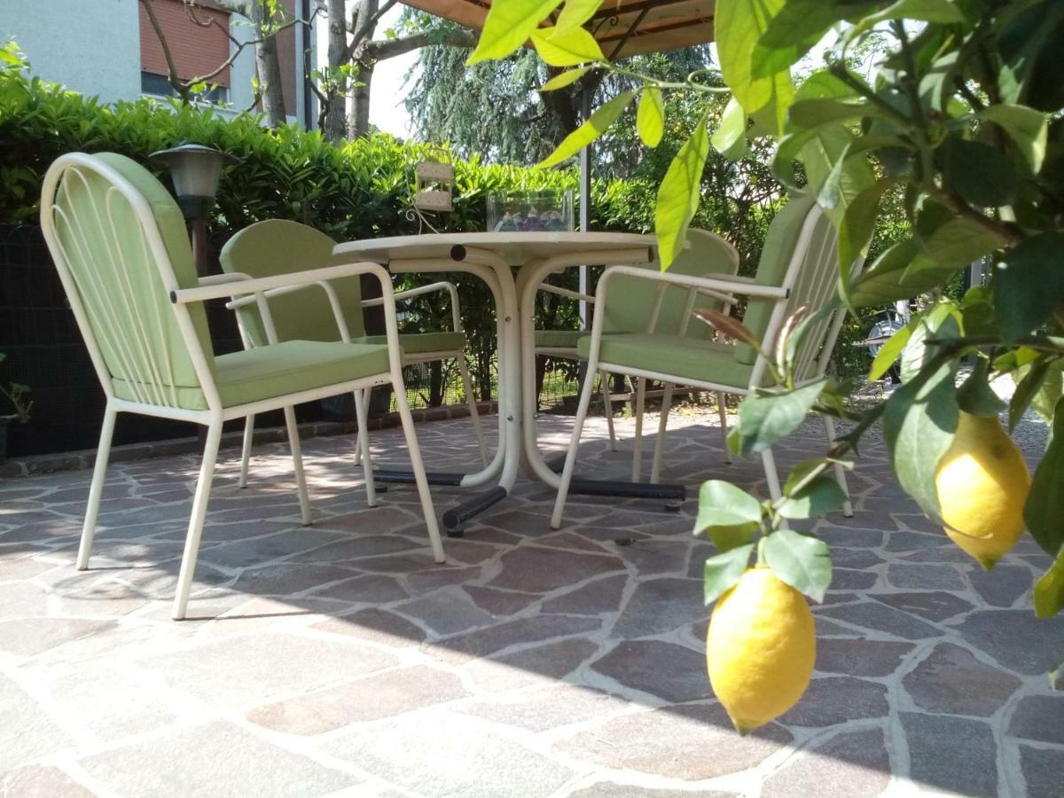 Bed and Breakfast Casa Emanuela Пьяццола-суль-Брента Экстерьер фото